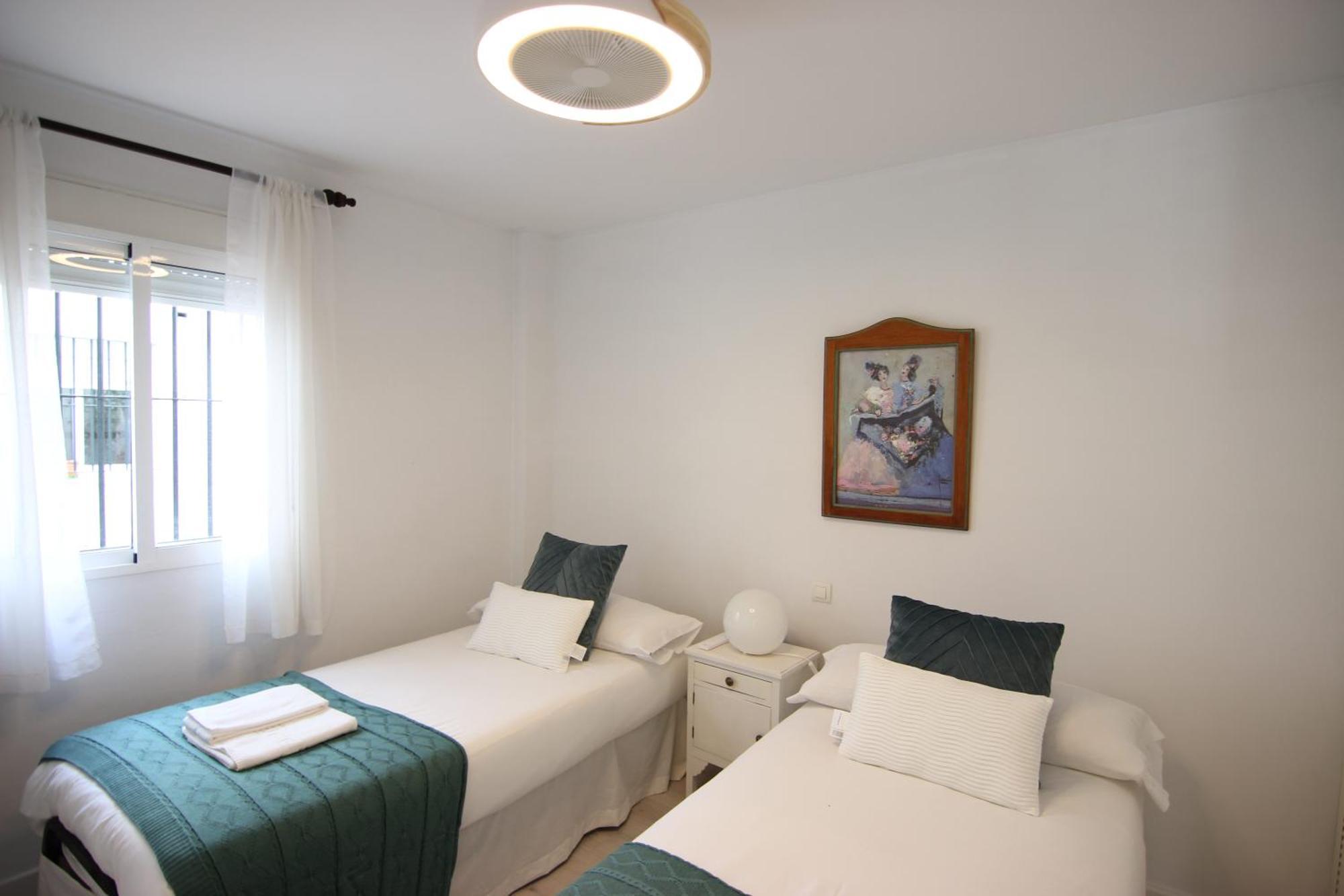 Rentalsevilla Espacioso Apartamento En La Alameda De Hercules Con Parking 외부 사진